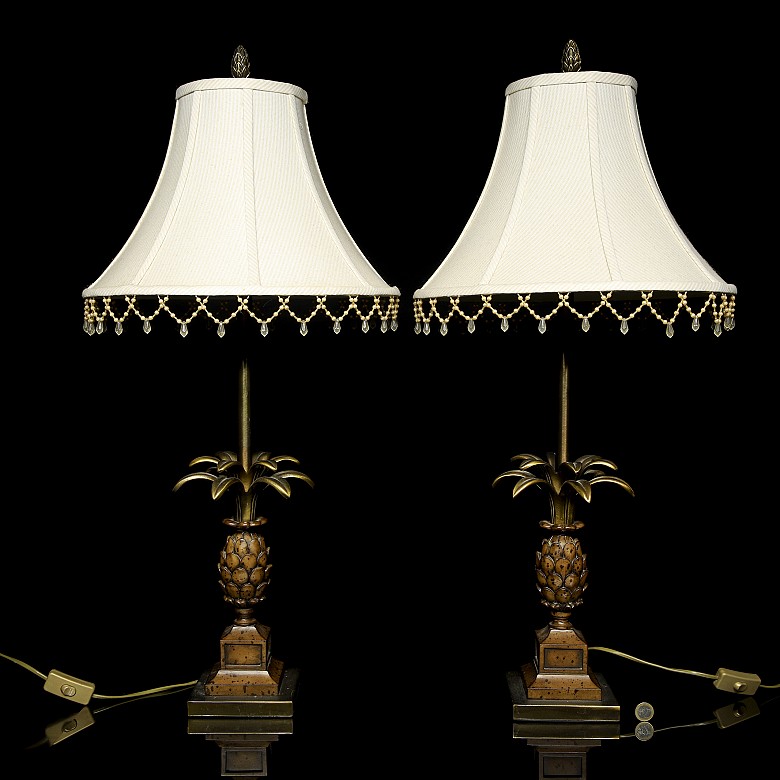 Almerich. Pair of lamps with pineapple base, 20th century - 8