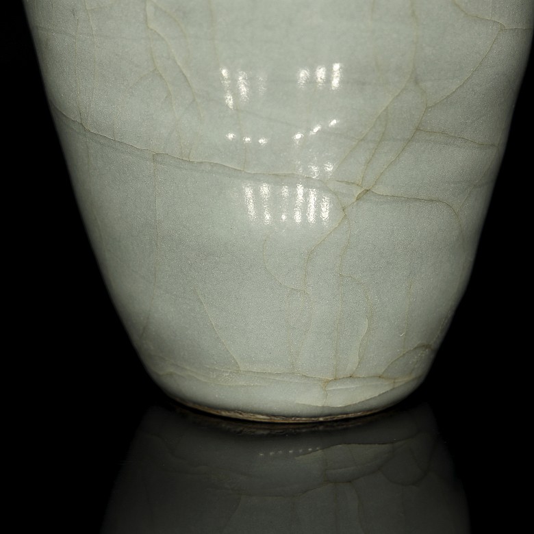 Jarrón de cerámica vidriada celadón, dinastía Qing