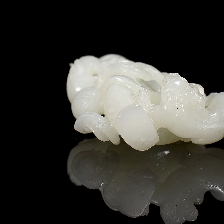 Hetian white jade figurine “Child and dogs”, Qing dynasty