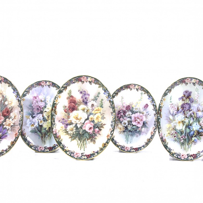 Porcelain oval decorated plates, Lena Luis, 1996.