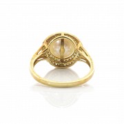 18k yellow gold ring with pearl and diamonds