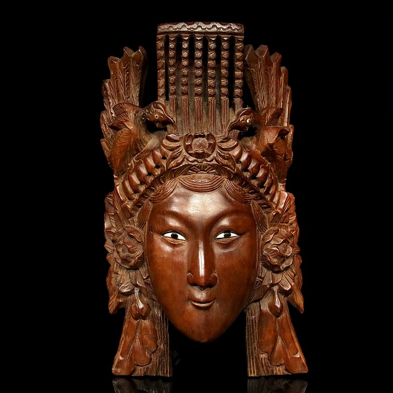 Carved wooden head, Bali, 20th century