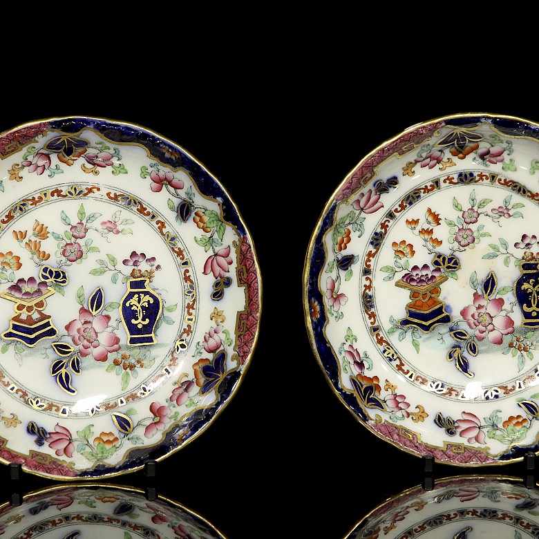 Cinco platos de porcelana inglesa Minton 