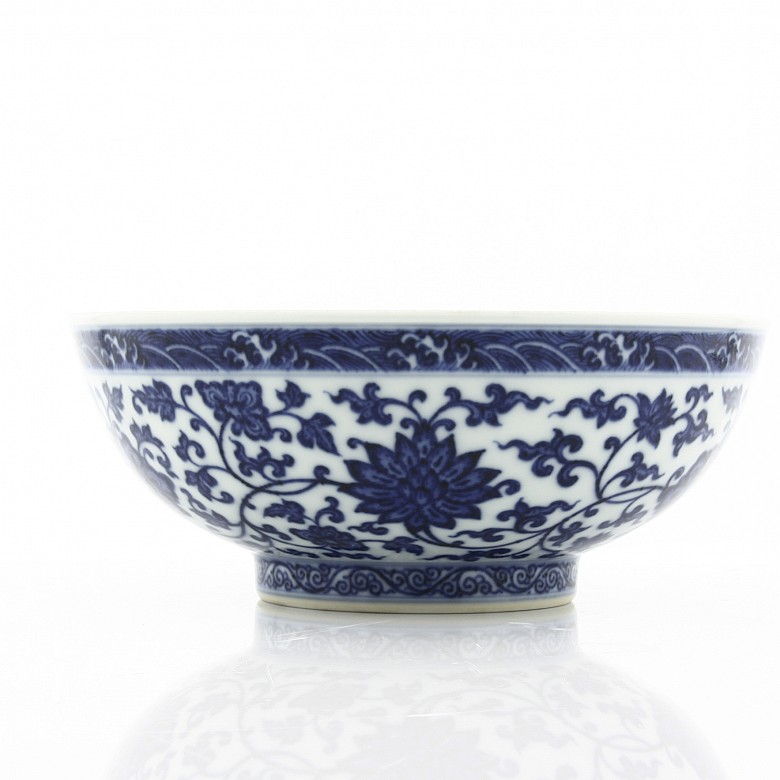 Porcelain bowl, blue and white, Guangxu seal mark.