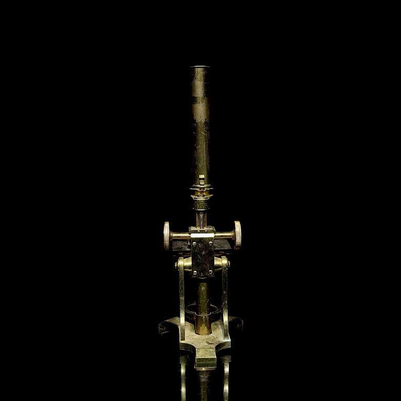 Antique monocular microscope, 19th century