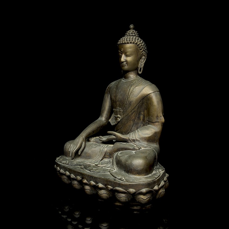 Large Asian metal Buddha, 20th century