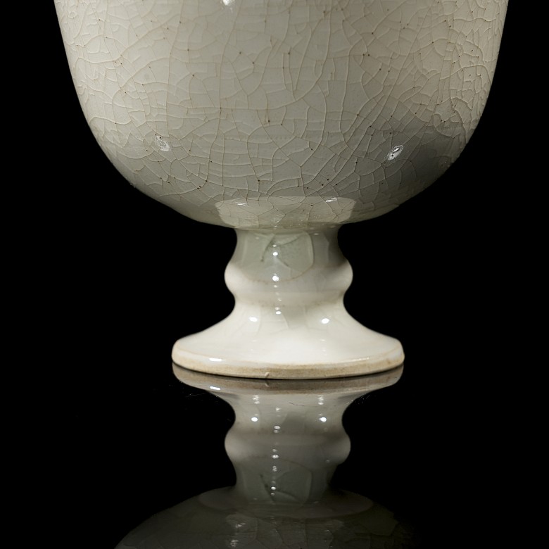 Copa de porcelana con vidriado blanco, dinastía Tang