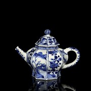 Chinese blue and white porcelain teapot “Landscapes”, Qing dynasty