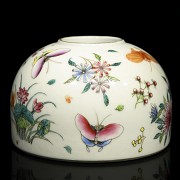 Porcelain enameled jar, early 20th century