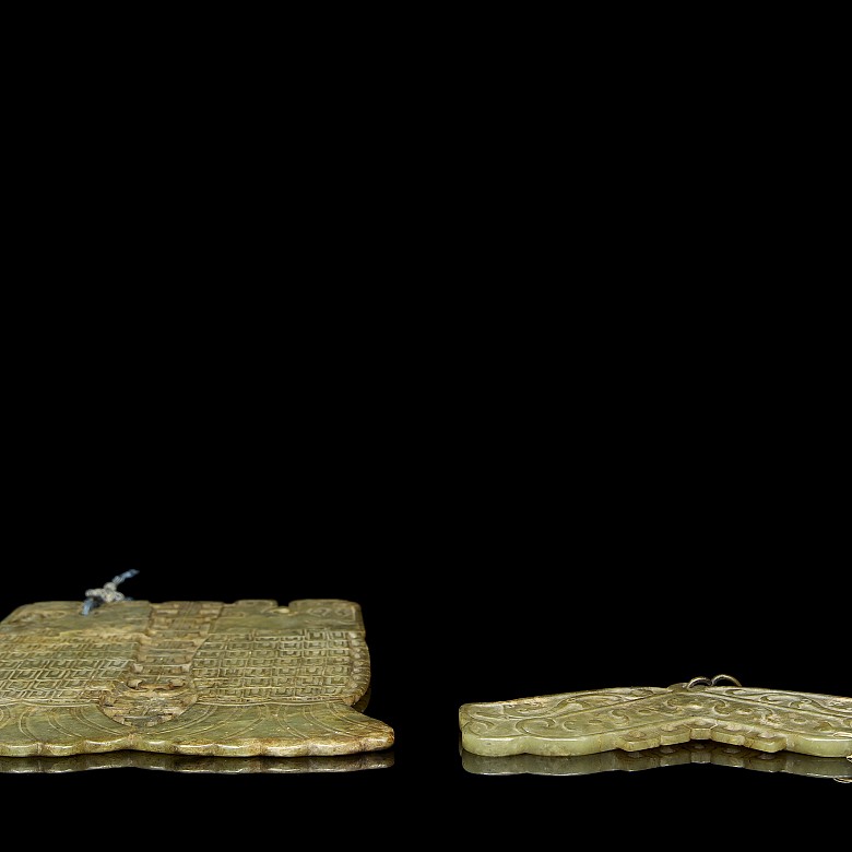 Large jade plaque “Fishes”, Qing dynasty