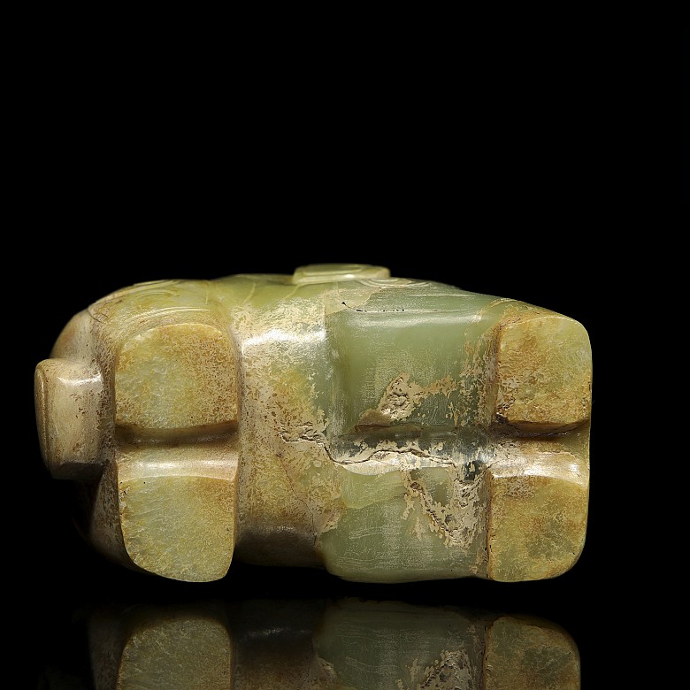 Carved jade figure ‘Mythical Beast’, Western Zhou Dynasty