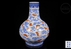 Porcelain vase “Bats and clouds” Qing dynasty