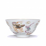 Enameled bowl with treasures, peaches and bats, with Daoguang seal.