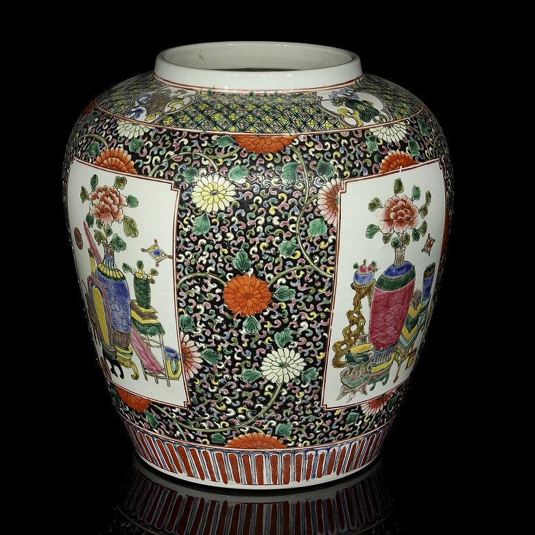 Porcelain enamelled vase, 20th century