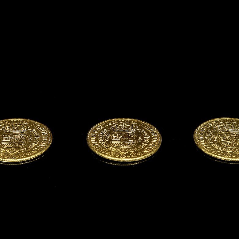 Three Gold Coins ‘Philippe V de Bourbon’, Mexico 18th century