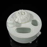 Porcelain inkwell with celadon glaze, Song dynasty