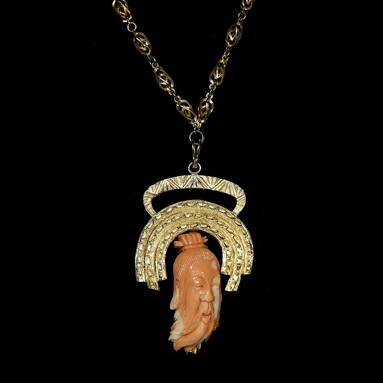 18kt yellow gold and coral pendant ‘Emperor's Head’