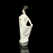 Porcelain lady, 20th century - 5