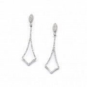 Pendientes en oro blanco de 18 k con diamantes