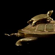 Bronze figure ‘Turtles’, Tang Dynasty