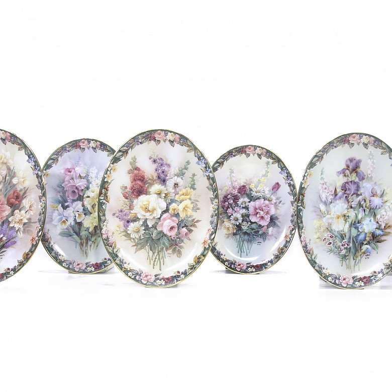 Porcelain oval decorated plates, Lena Luis, 1996.