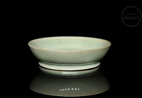 Small ceramic ‘Ruyao’, Song-style vessel