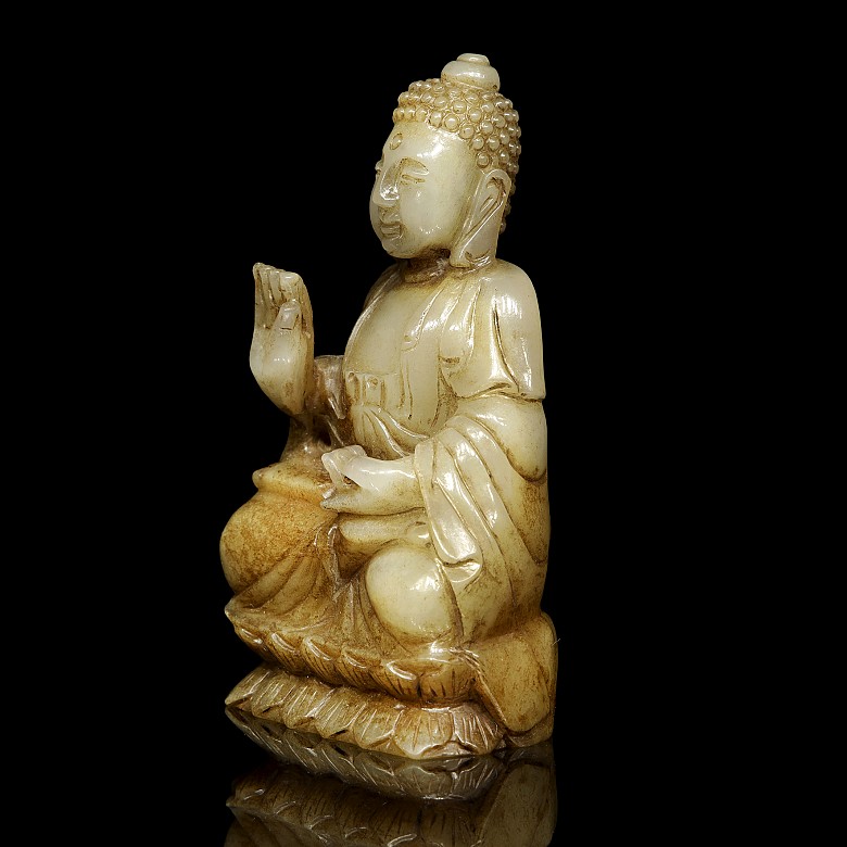 Carved jade ‘Buddha’ figure, 20th century - 1