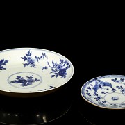 Two Qing Dynasty ‘Flowers and Butterflies’ Porcelain Dishes - 3