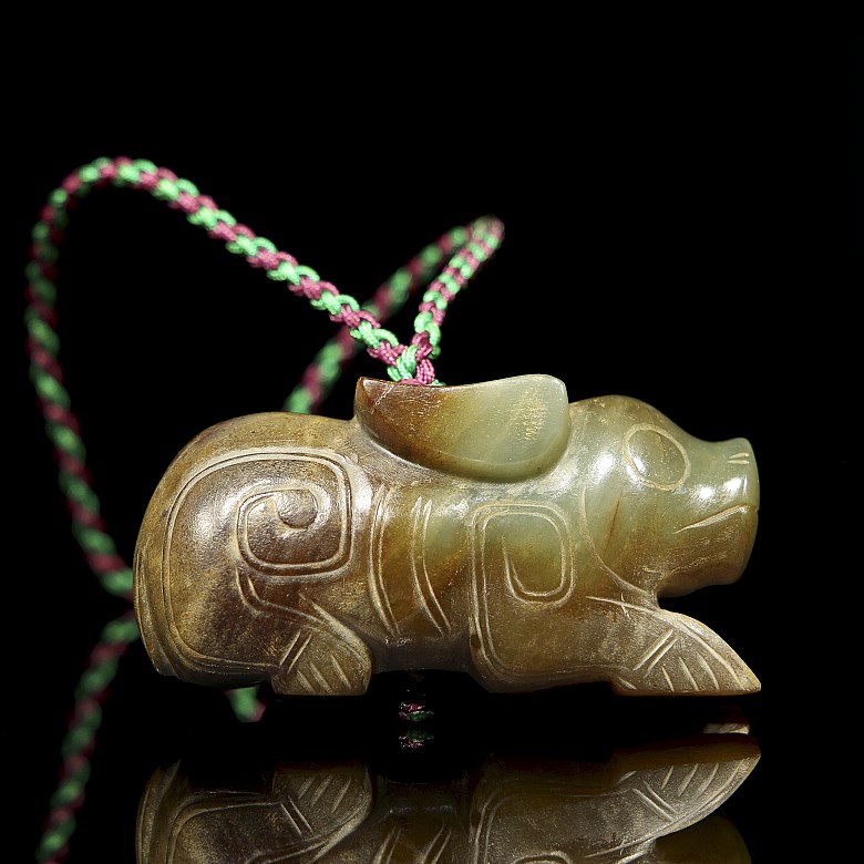 Carved jade pendant, Western Zhou