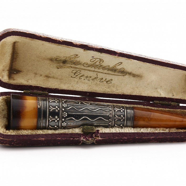 Amber and silver mouthpiece, 19th century