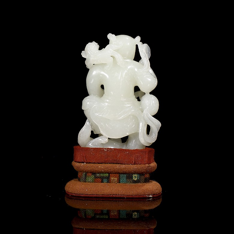 Hetian white jade figurine “Child and dogs”, Qing dynasty