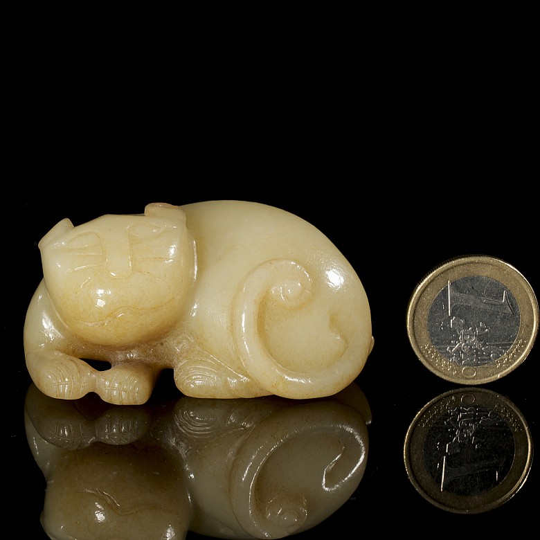 Carved jade animal, Qing dynasty