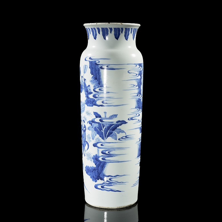 Enamelled porcelain vase ‘Scene’, Qing dynasty