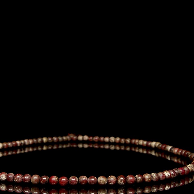 Necklace of 108 jade beads, Ming dynasty