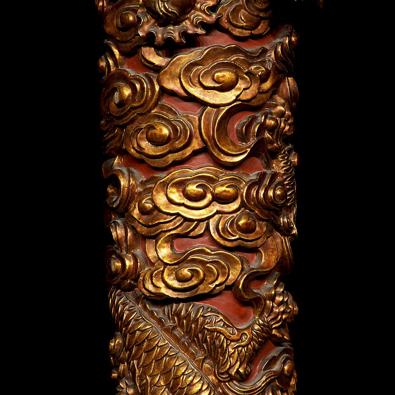 Carved wooden stand ‘Dragon on ruyi clouds’, Qing dynasty - 4