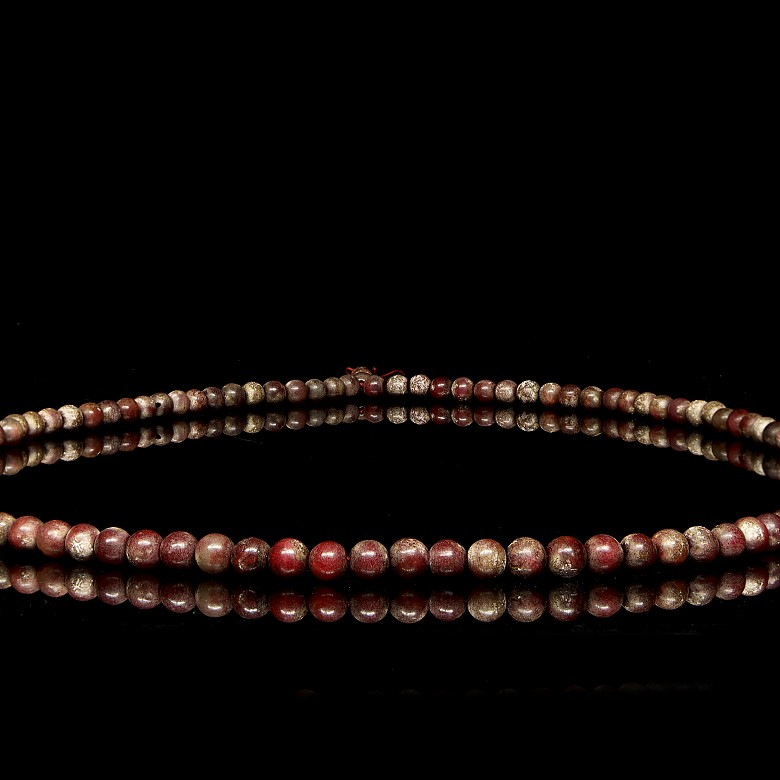 Necklace of 108 jade beads, Ming dynasty