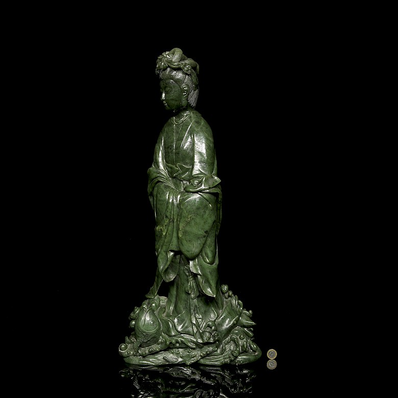 Green jade ‘Guanyin’ figurine, 20th century