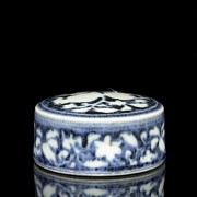 Chinese porcelain paperweight, 20th century