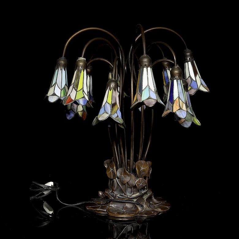 Tiffanies style table lamp ‘Lilly’, 20th century