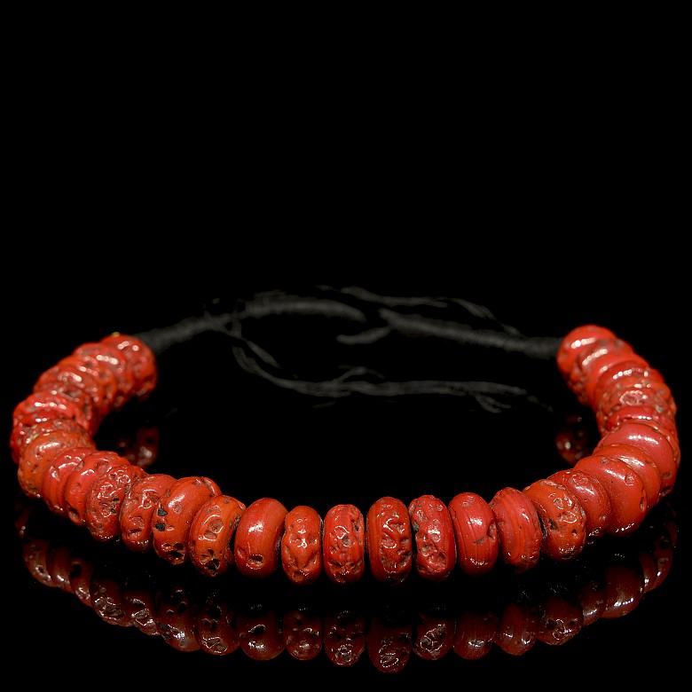 Tibetan liuli bead necklace, Late Qing dynasty