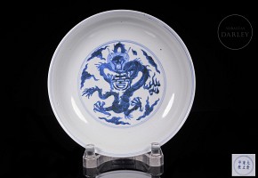 Porcelain dish “Dragon and phoenix”, Qing dynasty, with Yongzheng seal