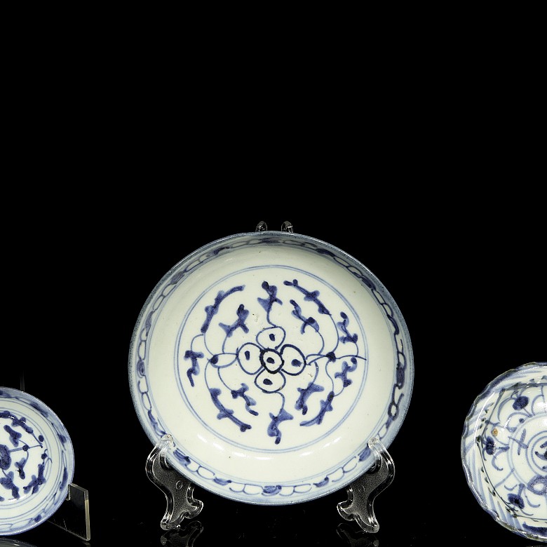 Three asian pottery objects, Qing dynasty - 5