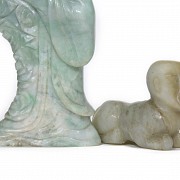 Lot of two jade figurines, 20th century