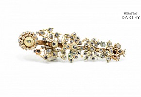 Brass brooch with Matara or zircon diamonds