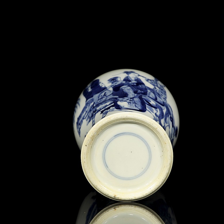 Meiping vase in blue and white, Qing dynasty