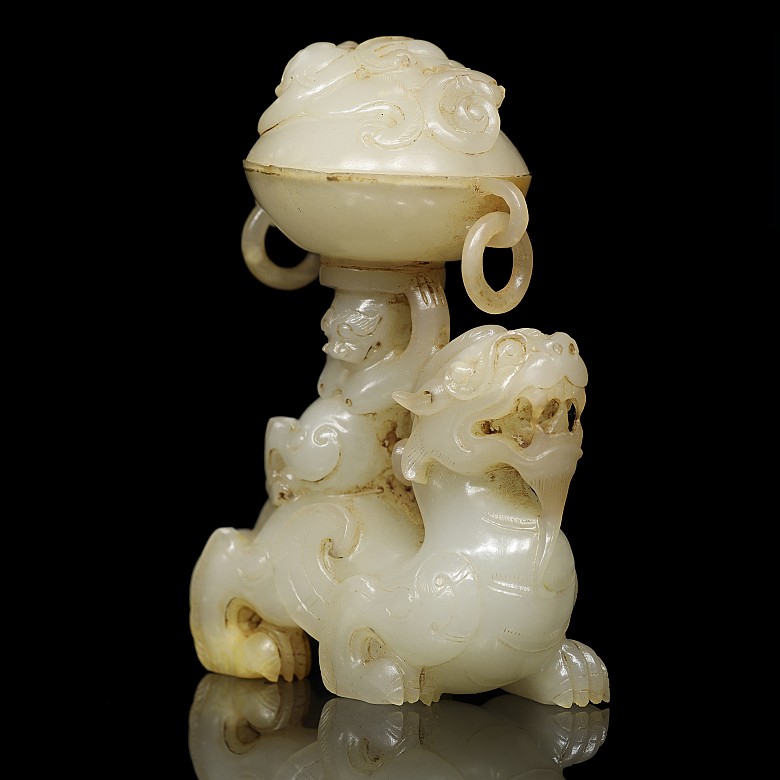 White jade oil lamp, Han dynasty