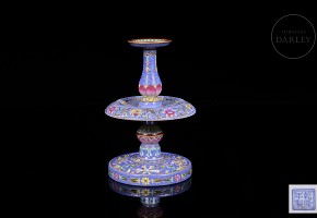 Glazed porcelain candlestick “famille rose”, Qing dynasty, with Qianglong seal