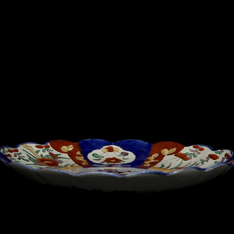 Imari porcelain enamelled plate, 20th century