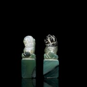 Pair of ‘Lion’ agate stamps, early 20th century - 2