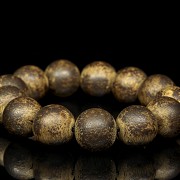 Bracelet of thirteen agar wood beads